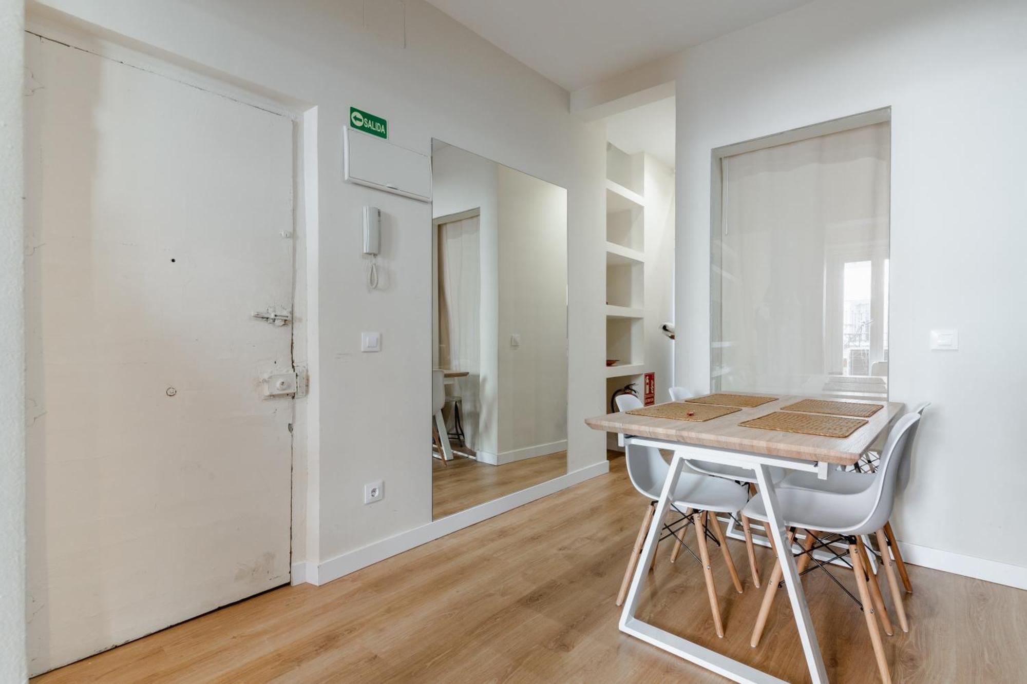 Centric- 1bd 1bth Furnished - Chueca Apartamento Madrid