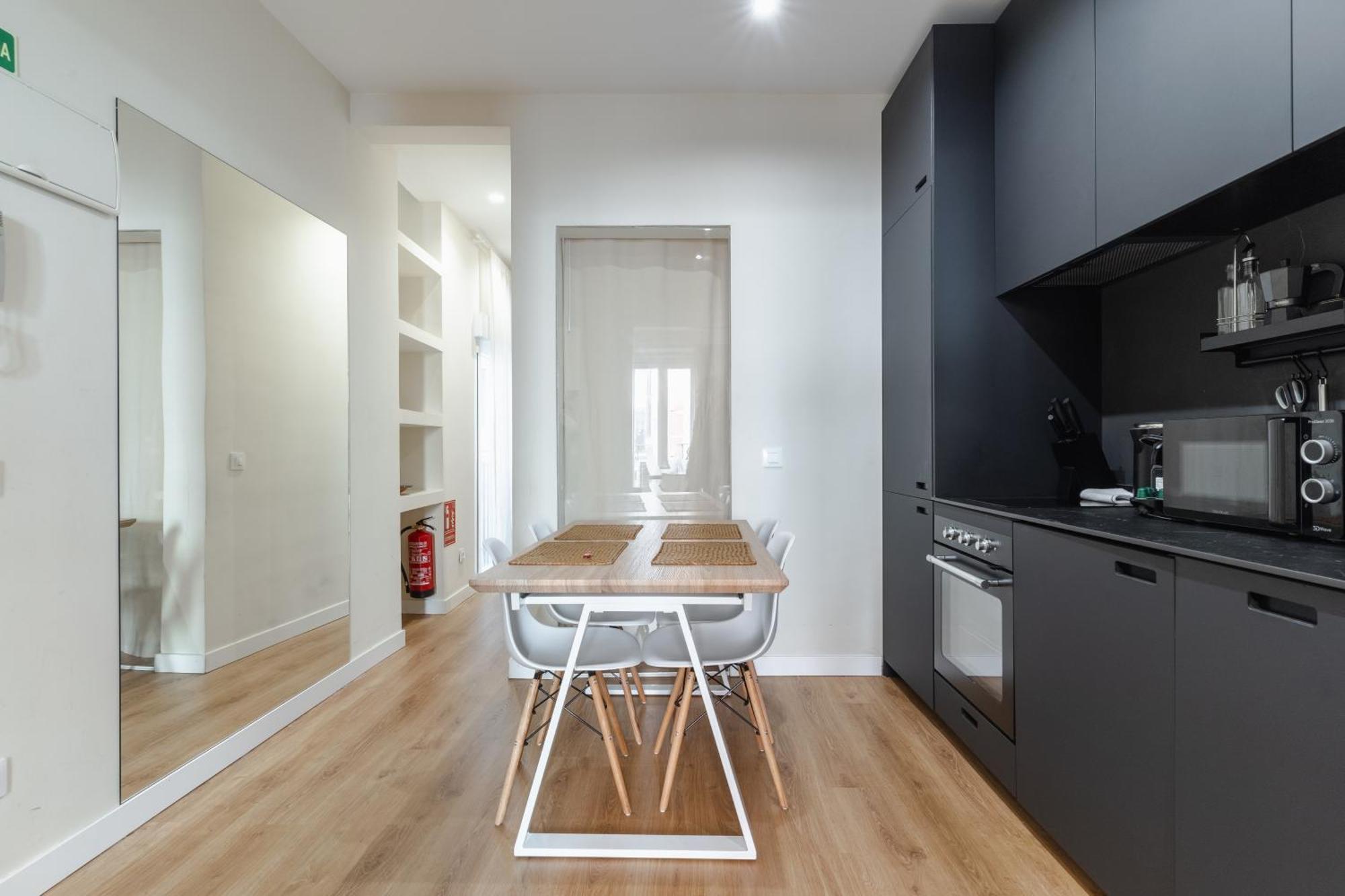 Apartment Centric- 1bd 1bth Furnished - Chueca